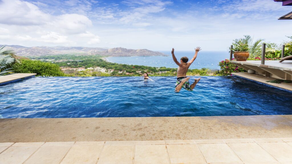 Costa Rica is the best place to be. Does this look like fun? Go ahead jump in and do the same as him, relax for awhile at papagayo