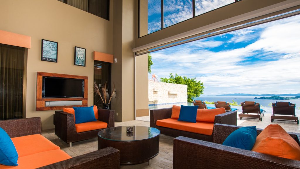Take in the views from this room or simply watch a little TV. The views from this area are inviting as well as alluring, to begin or finish out your day with beautiful views at Papagayo. 