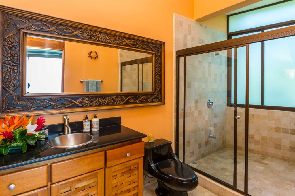 Enjoy your large luxury bathroom as you freshen up for a night out in Manuel Antonio.
