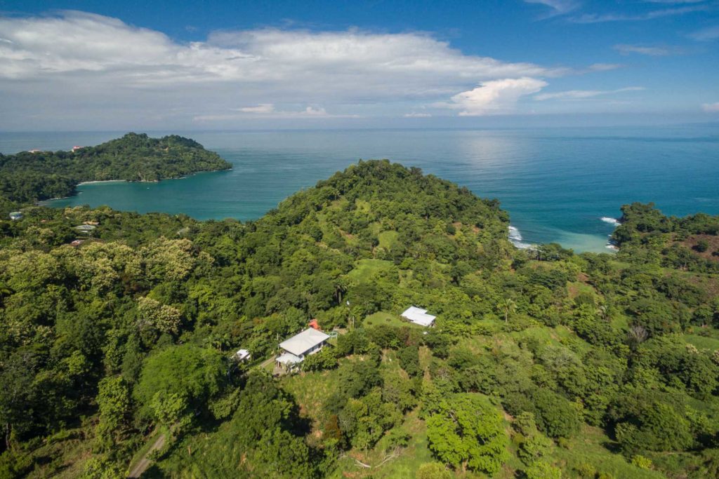 This private secluded villa in Manuel Antonio overlooking the Pacific ocean will provide a memorable vacation in paradise.