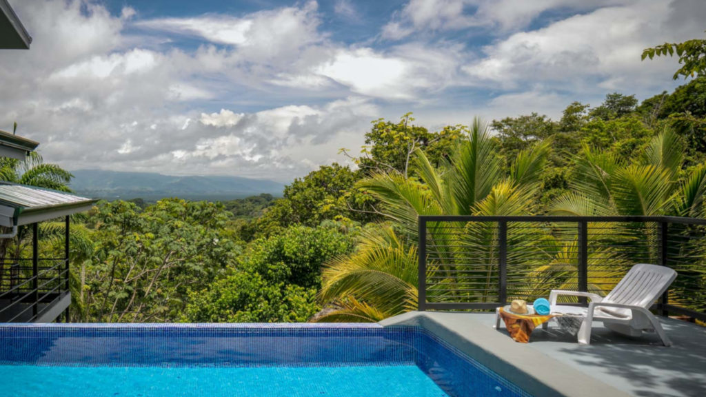 in-costa-rica-manuel-antonio-modern-villa-luxury-vacation-rental