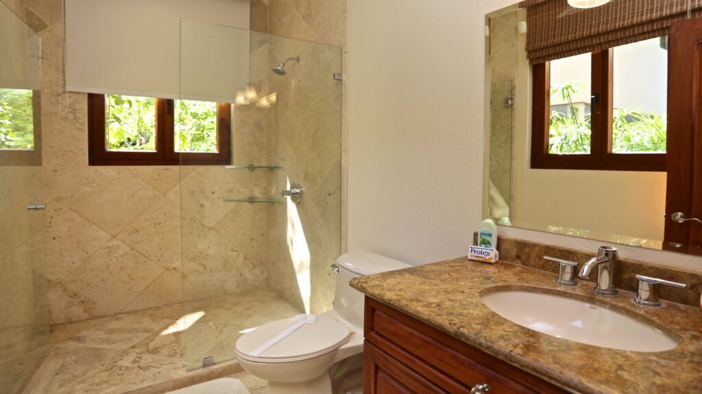 This bathroom has a nice view.Plenty of space for all persons on the trip. Great start to the day. Play hard and here at Golfo de papagayo we have it in this room. Come stay with us here Costa Rica. 