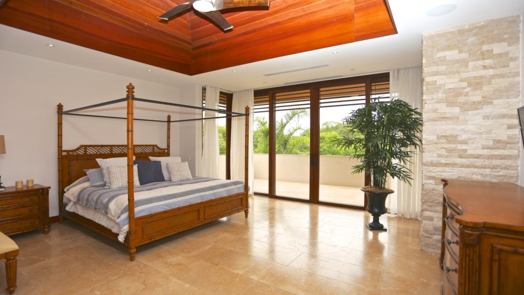 Pleasant dreams is what can be found while staying at this vacation getaway. Enjoy yourself while you sleep or just sit around in your own bedroom. Take advantage of this while at papagayo