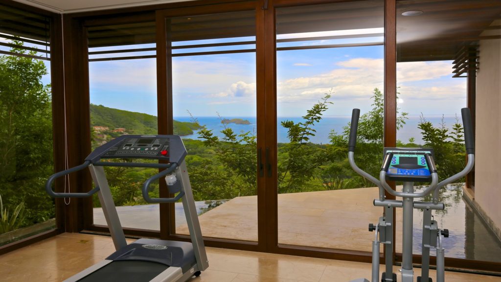 Is exercise your goal? Well have we exactly what your looking for, remember all this can be yours with no one to bother you. Your on vacation, do what you like when you want. Enjoy the memories at this house of elegance and charm, so start here while at golfo de papagayo