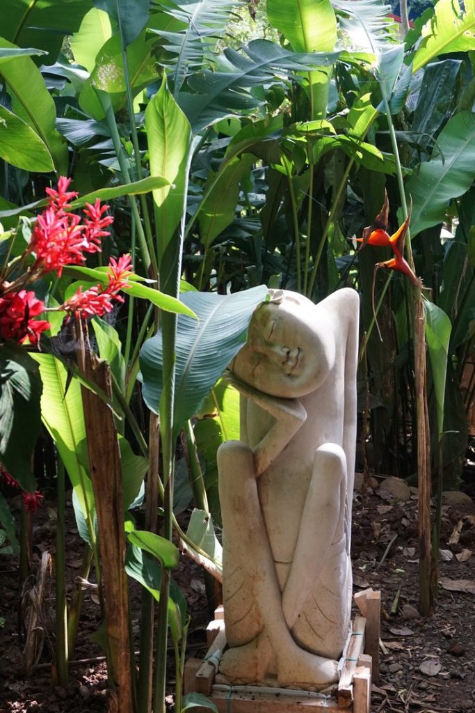 Details like this garden statue make this a one-of-a-kind property in the heart of Manuel Antonio. 