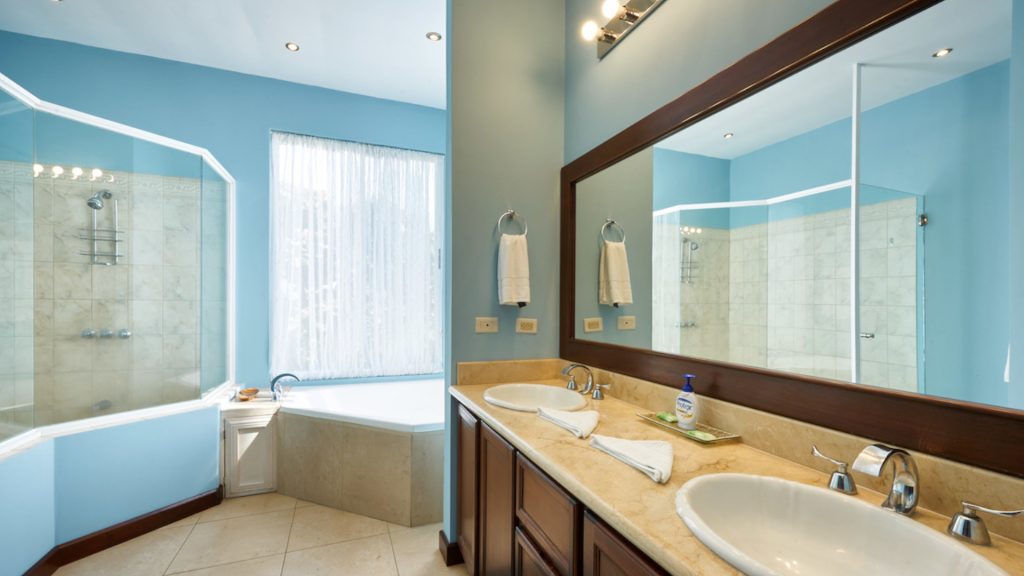 Another large bathroom with his and hers sinks.
