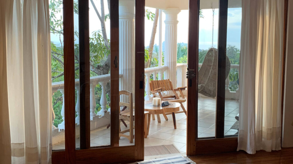 tropical-jungle-porch