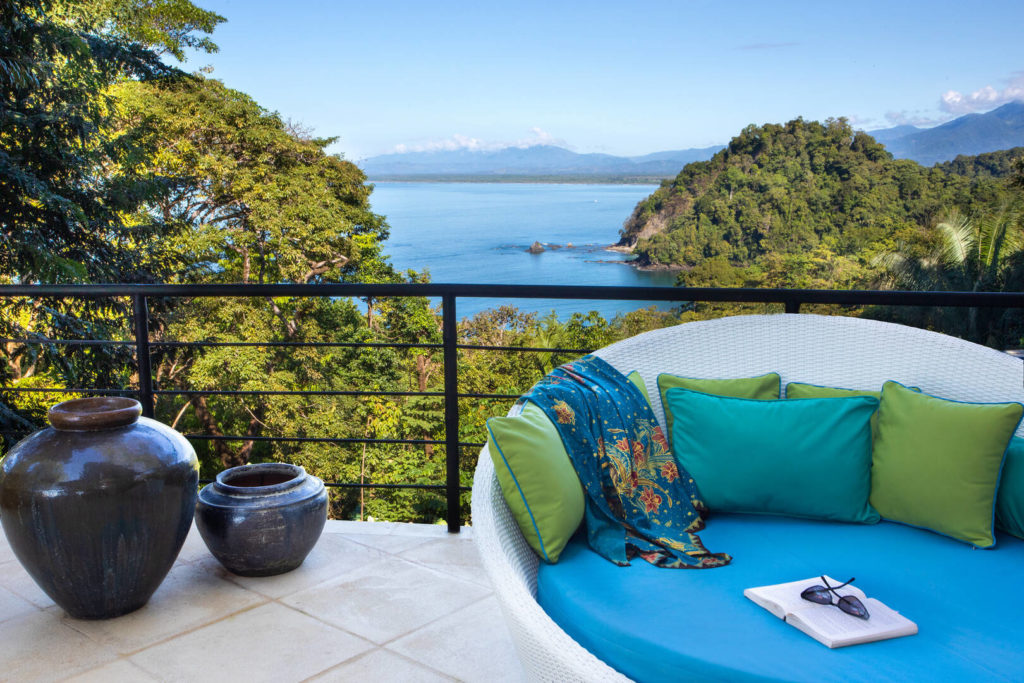 A good book and a breathtaking view! What more could you need?