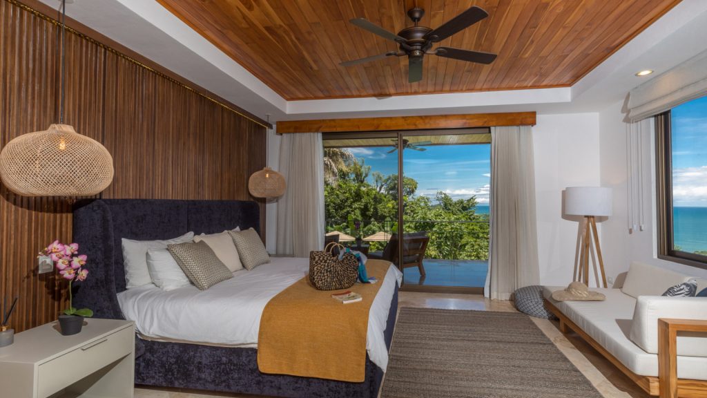 An awesome ocean view to wake up to every morning in your luxury king bed.