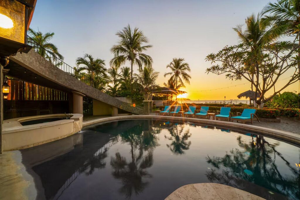 Playa Potrero Oceanfront Vacation Rental for Large Groups