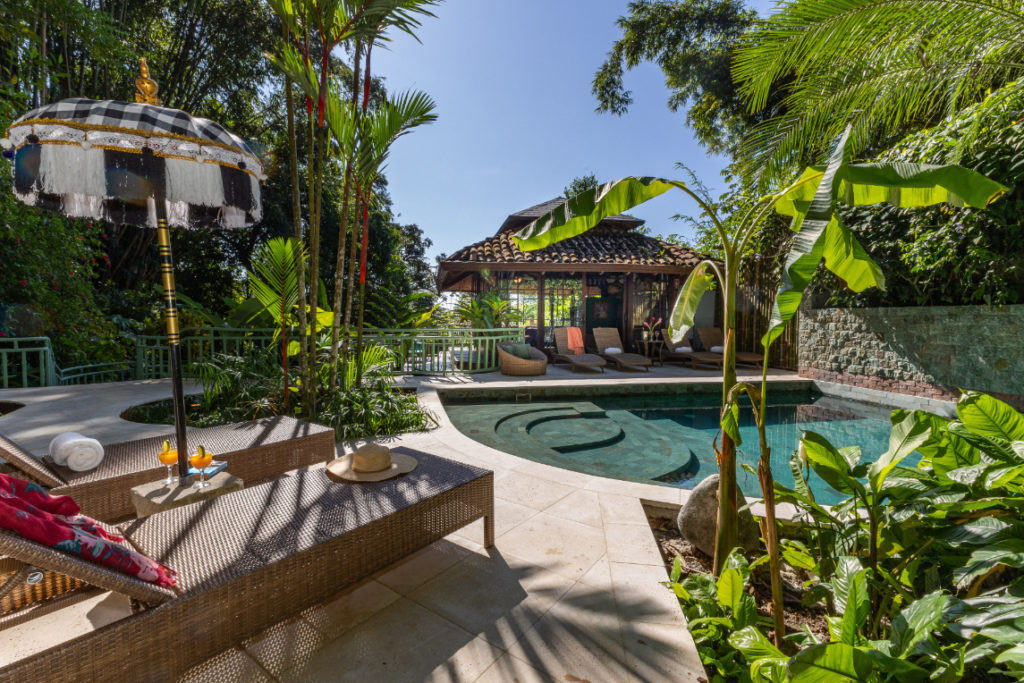 This luxury villa is set in a stunning, secluded tropical location.