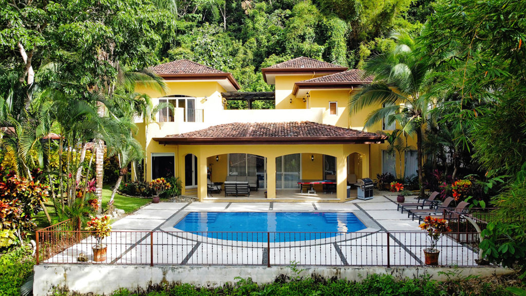 This luxury villa is an ideal vacation residence, tailored for large groups and families who appreciate leisure.