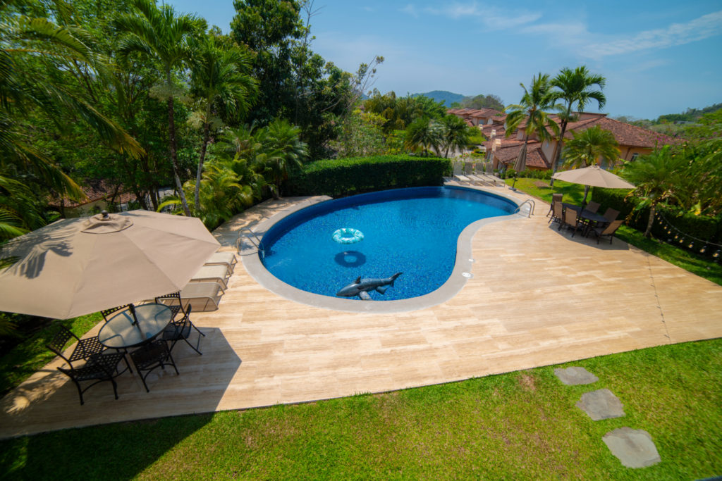 This private large pool area is surrounded by breathtaking panoramic views.