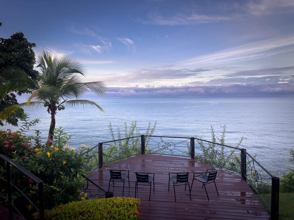 A front-row seat to the endless horizon — where the ocean meets the sky.