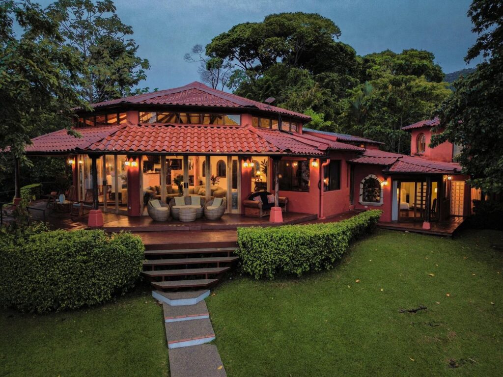 warm-lights-meet-the-serenity-of-the-jungle