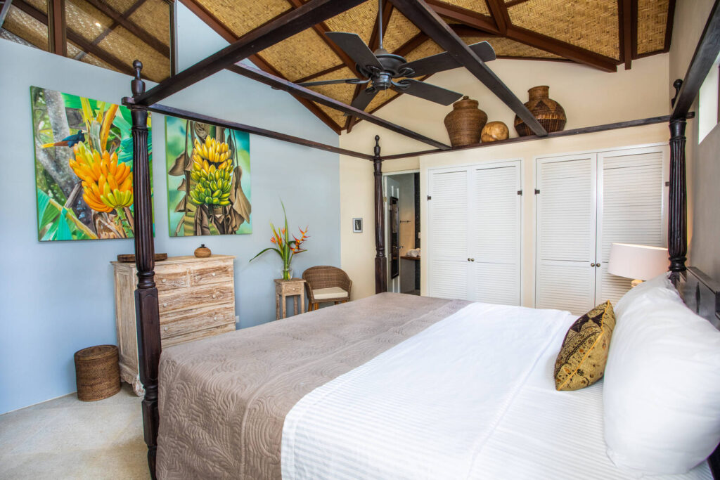 This luxuriously-designed bedroom rivals any master bedroom in any Manuel Antonio property. 