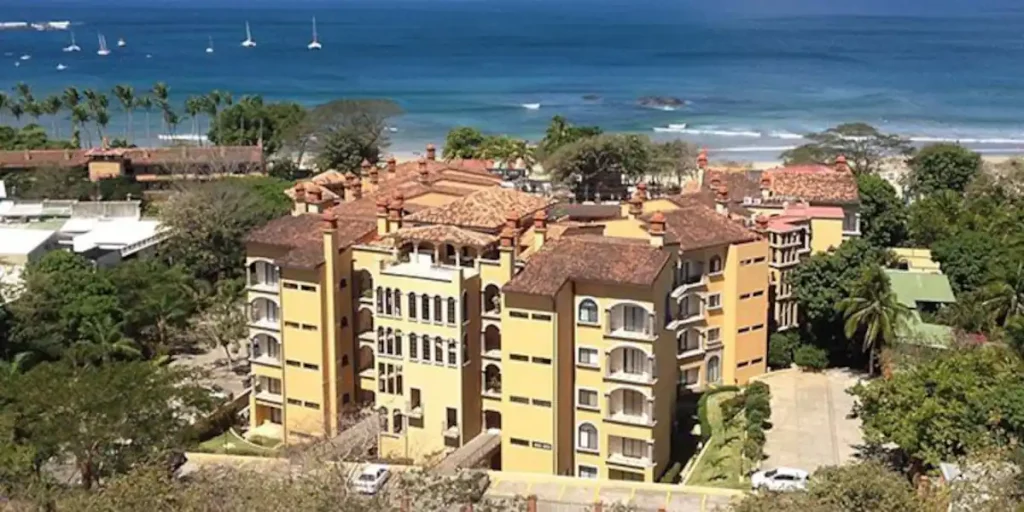 The apartment is located in the heart of Tamarindo with plenty to do right outside the complex.