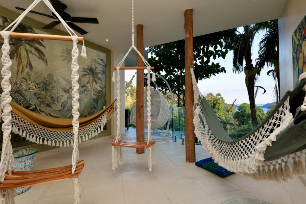 Hangout with awesome jungle and ocean views.