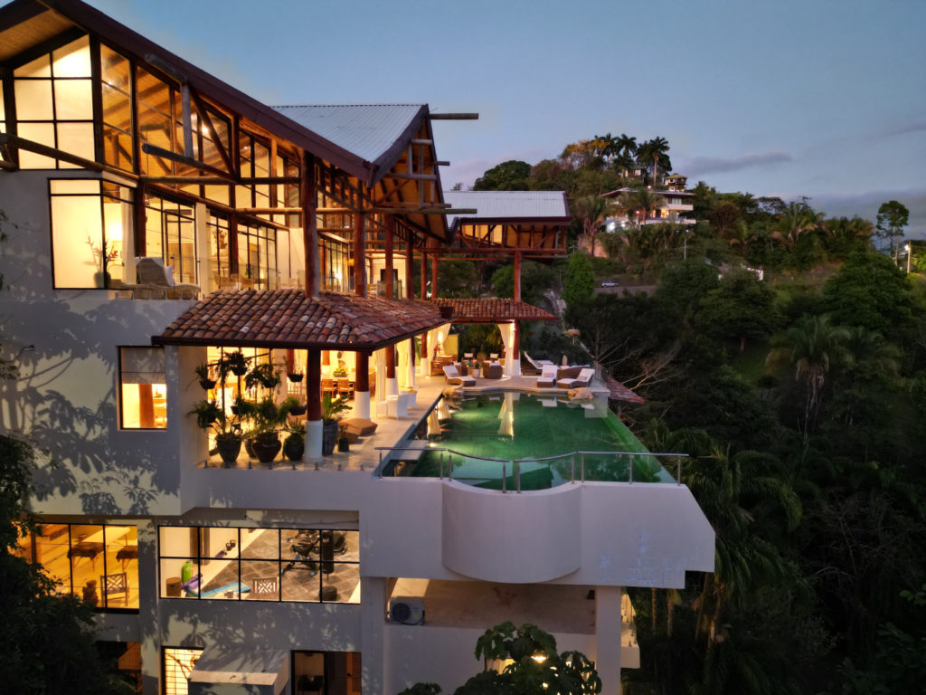 Welcome to the pinnacle of luxury: a 10-bedroom vacation villa boasting an expansive pool and unparalleled ocean vistas in Manuel Antonio, Costa Rica.