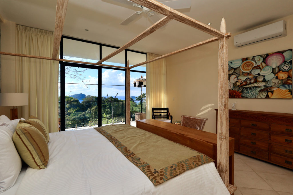 Experience sophisticated comfort paired with exclusive ocean and jungle vistas in Manuel Antonio.