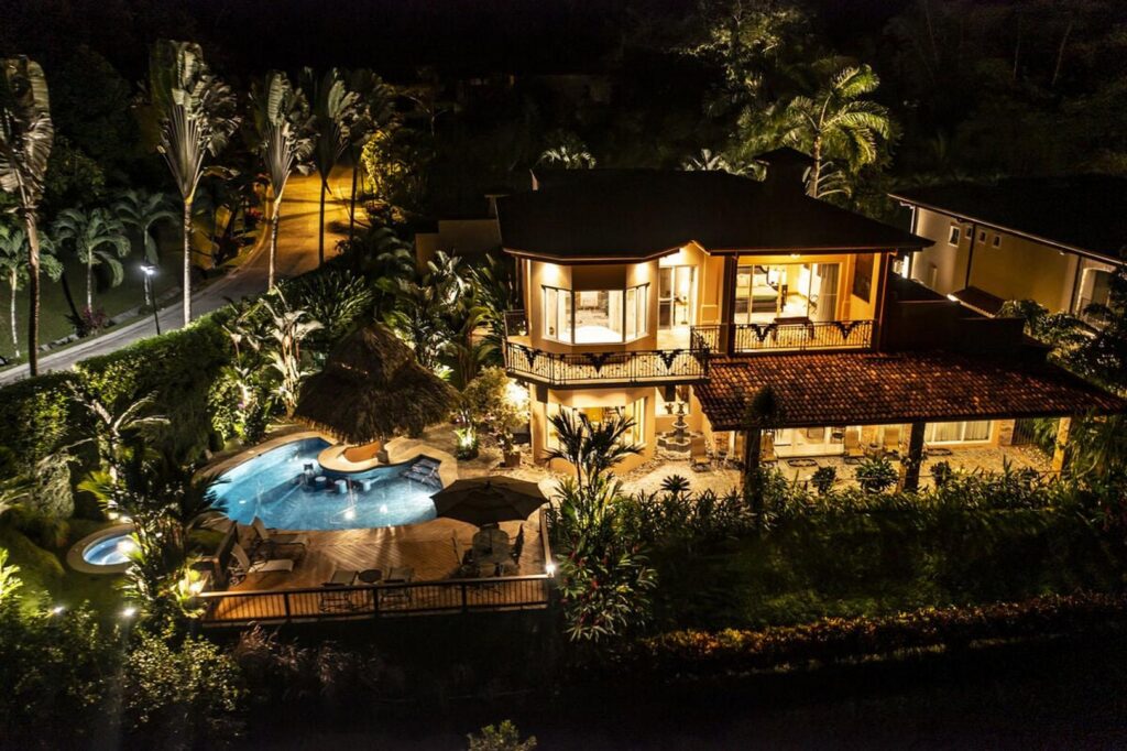 This incredible vacation home is the ideal base for your Costa Rica visit. The trip of a lifetime awaits your group or family.