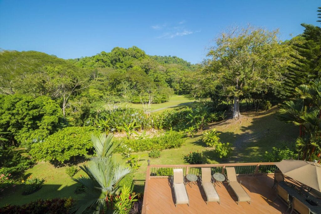 secluded villa in paradise