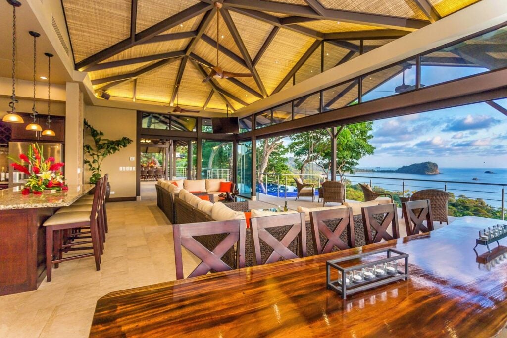 blending-comfort-with-breathtaking-views