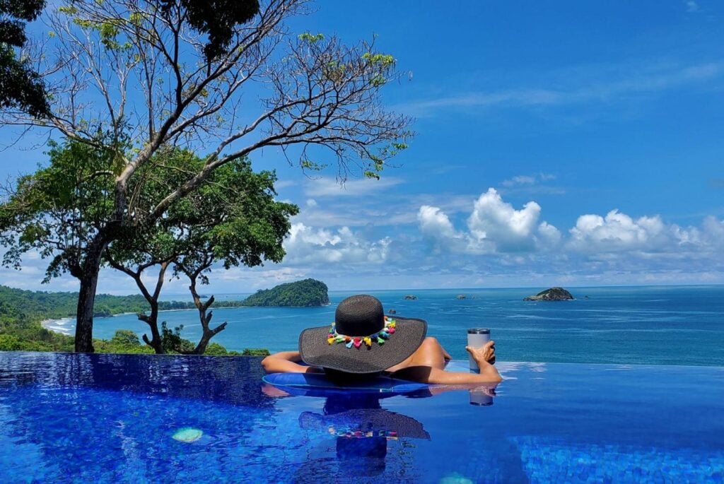 manuel-antonio- costa-rica-coastline