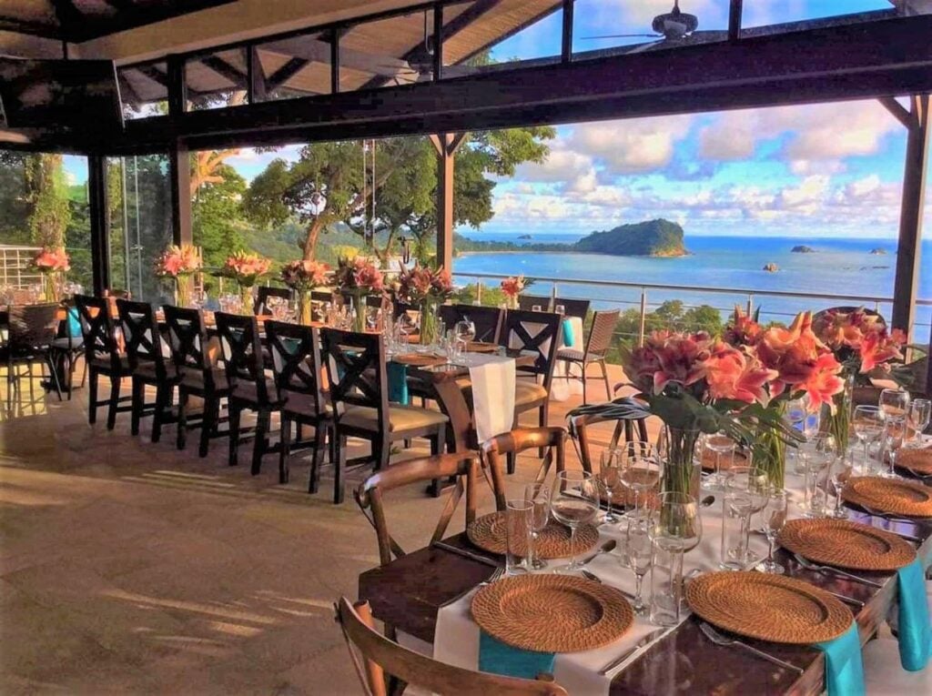 Host unforgettable group dinners with Manuel Antonio’s coastline as your backdrop.
